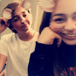 Meet your Posher, Alicia